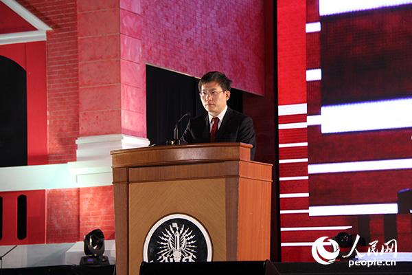 �Ї��v̩����ʹ�ν��ڡ����Ͻz�I֮·��չ�[�_Ļʽ�����o���O�V�z