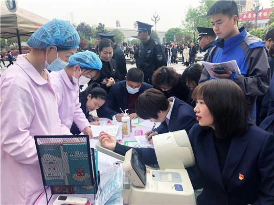 懷感恩之心 回社會之情 ——陜西興科房建集團(tuán)積極開展主題獻(xiàn)血活動