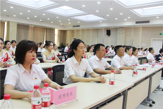 市中心血站舉行慶祝中國共產(chǎn)黨成立100周年表彰大會暨“紅色經(jīng)典誦讀”競賽活動(dòng)