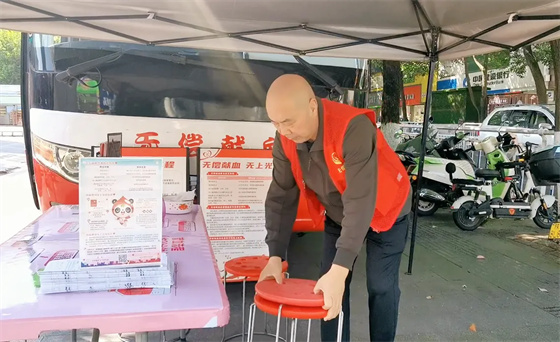 安康李軍，18年獻(xiàn)出“10”個(gè)自己……