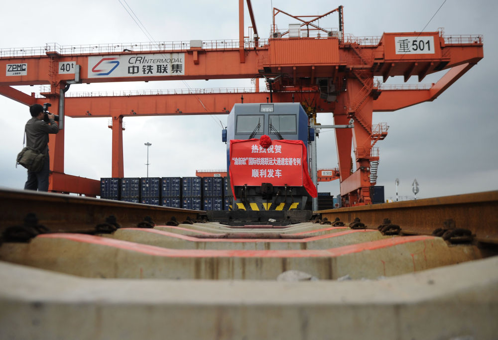 △ 2011年9月22日拍攝的首列“渝新歐”宏碁專(zhuān)列。新華社記者 李健 攝