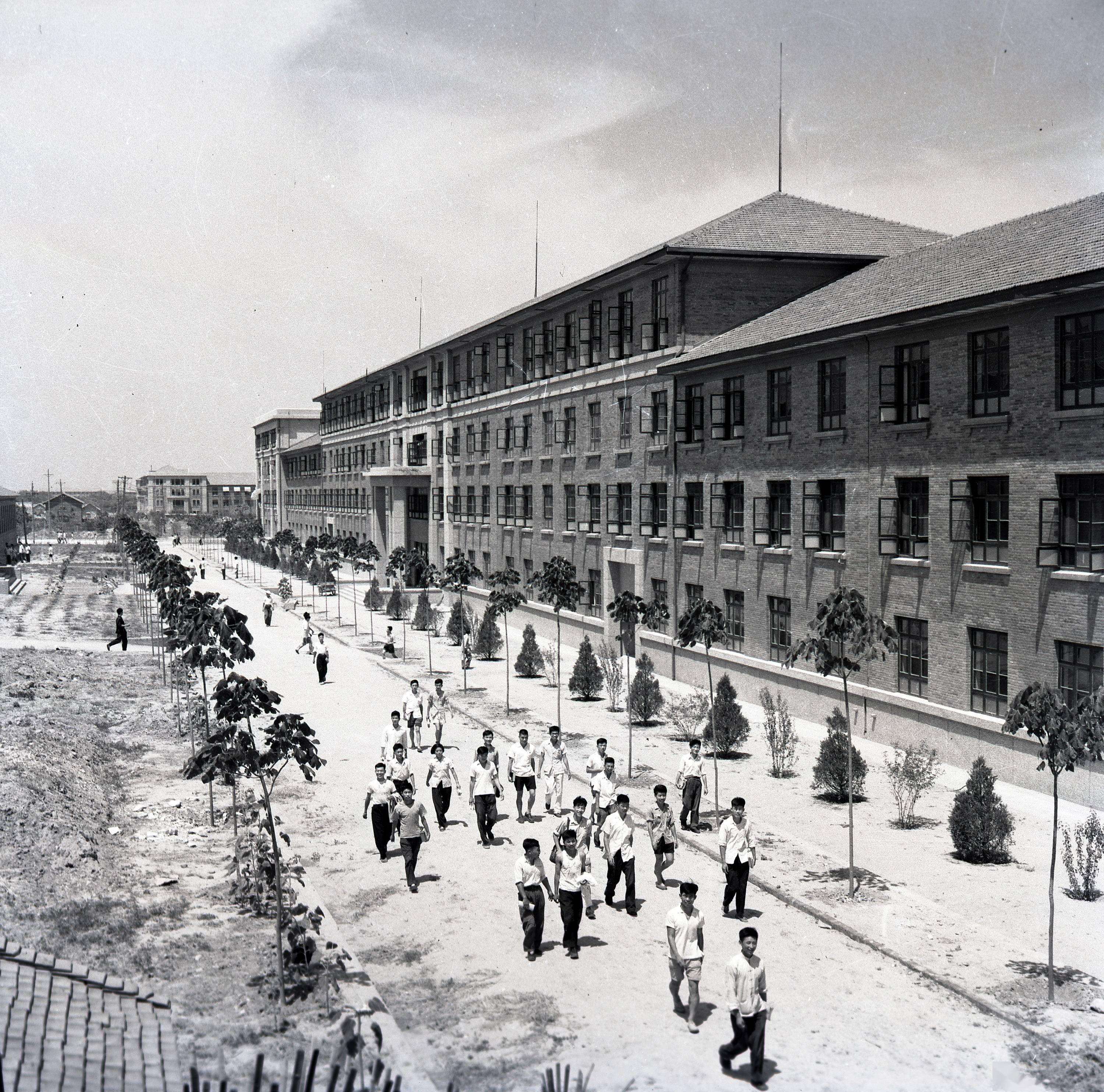 1959年拍攝的西遷后的交通大學(xué)校園一景（資料照片）。